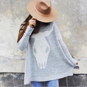 Show Me Your Mumu S Gray White Oversized Mellow Fireside Sweater Bull Skull